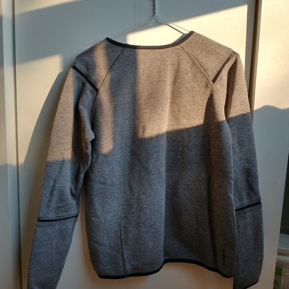 Bench sweater - Picture 2 of 6